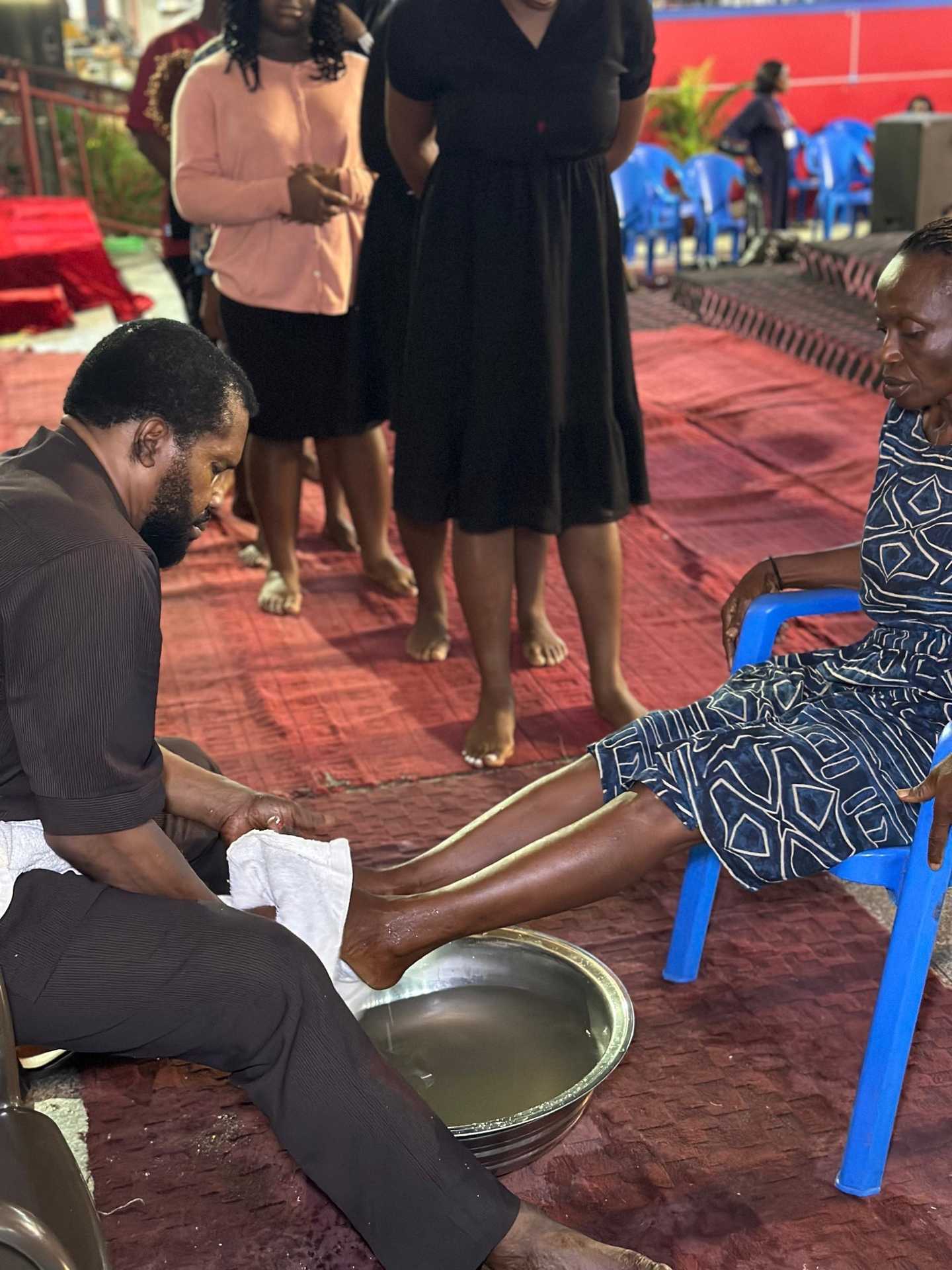 Feet washing service